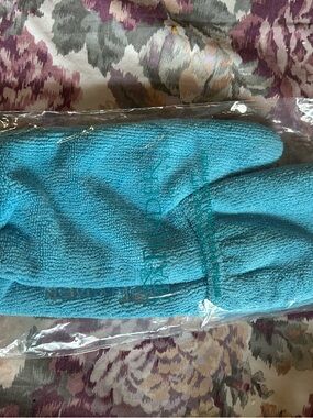 New in Package Avon Spa Finder Soap Mitt